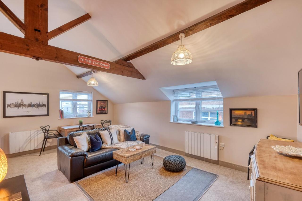 The Station Loft City Centre 1-Bed Apartment Worcester Exterior photo